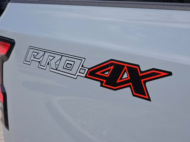 2026 Boulder Gray Pearl Nissan Frontier PRO-4X 4X4 Truck