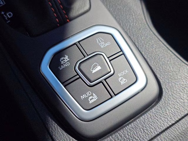 2026 Boulder Gray Pearl Nissan Frontier PRO-4X 4X4 Truck