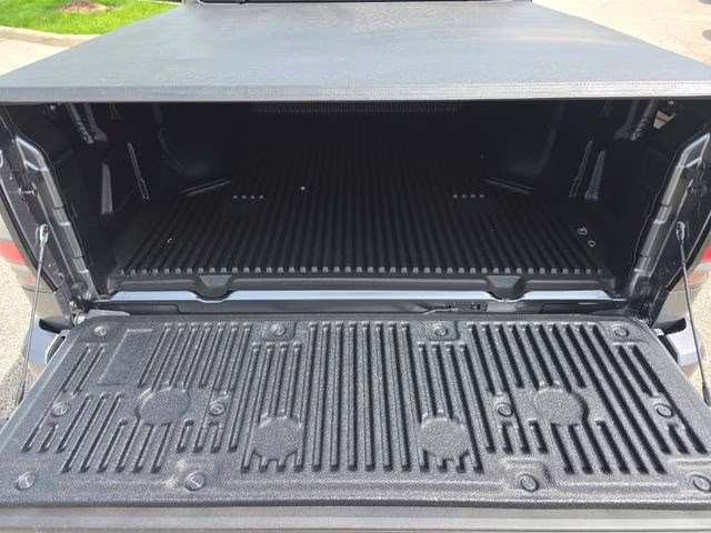 2026 Gun Metallic Nissan Frontier SV 4X4 Truck