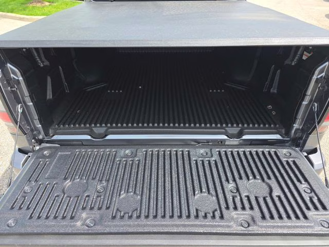 2026 Gun Metallic Nissan Frontier SV 4X4 Truck