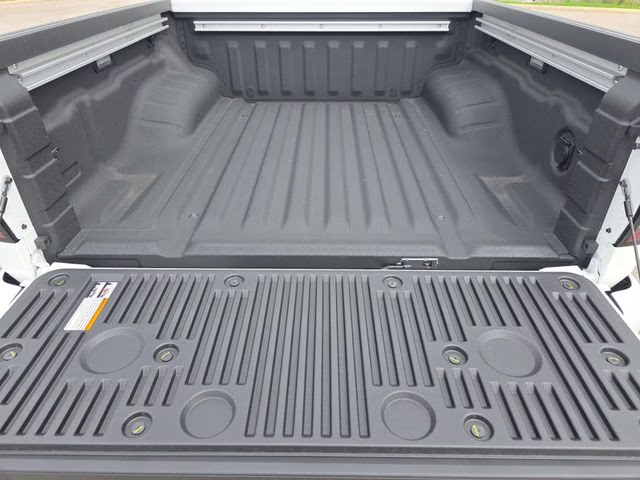 2026 Glacier White Nissan Frontier PRO-4X 4X4 Truck