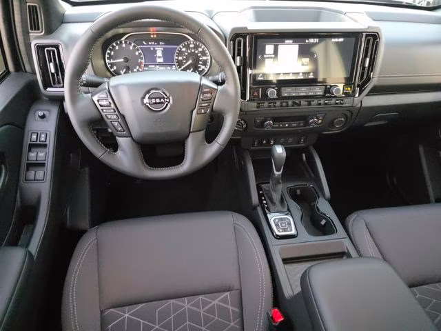 2026 Boulder Gray Pearl Nissan Frontier SV 4X4 Truck