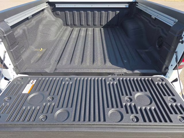 2026 Glacier White Nissan Frontier SV 4X4 Truck