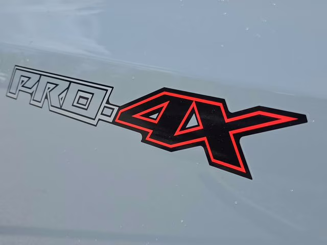 2026 Boulder Gray Pearl Nissan Frontier PRO-4X 4X4 Truck