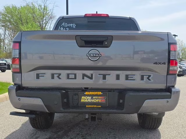 2026 Gun Metallic Nissan Frontier SV 4X4 Truck
