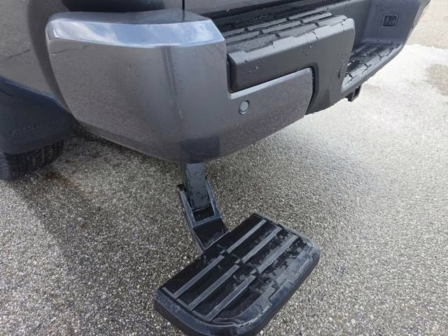 2026 Gun Metallic Nissan Frontier SV 4X4 Truck