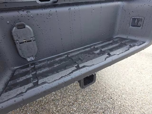 2026 Gun Metallic Nissan Frontier SV 4X4 Truck