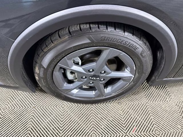 2025 Interstellar Gray Kia K4 LXS FWD Sedan