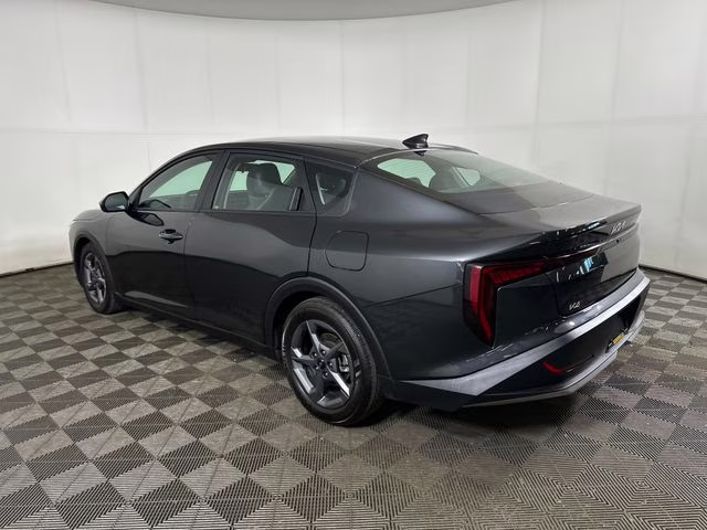 2025 Interstellar Gray Kia K4 LXS FWD Sedan