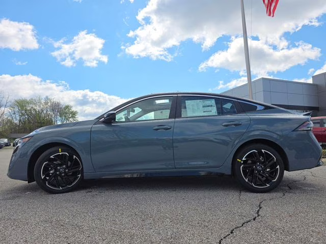 2026 Atlantic Gray/Super Black Nissan Sentra SR FWD Sedan