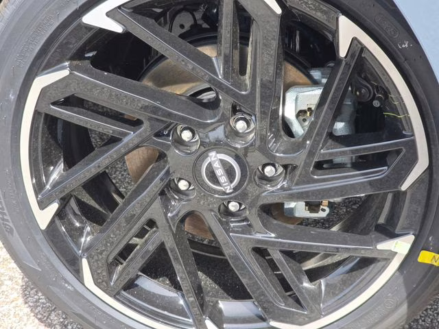 2026 Atlantic Gray/Super Black Nissan Sentra SR FWD Sedan