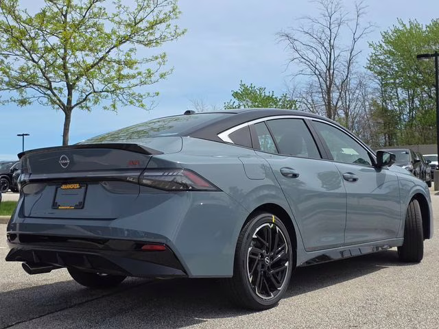 2026 Atlantic Gray/Super Black Nissan Sentra SR FWD Sedan