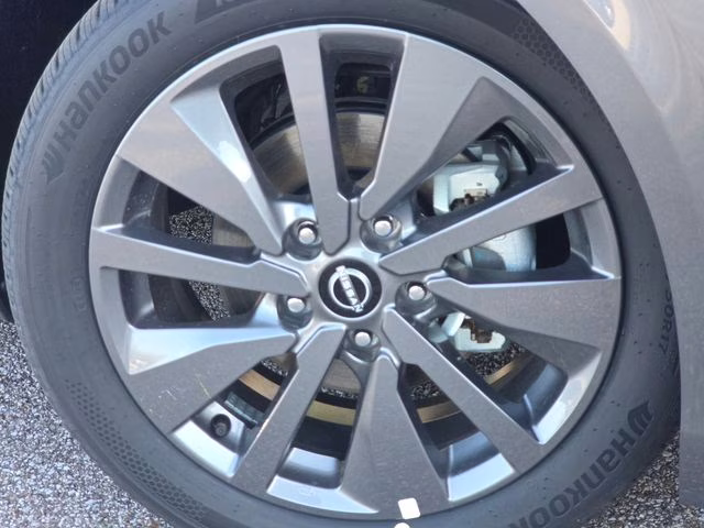 2026 Gun Metallic Nissan Sentra SL FWD Sedan