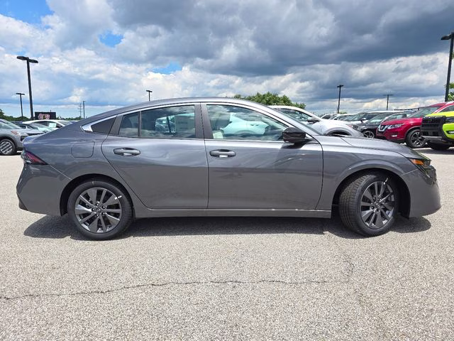 2026 Gun Metallic Nissan Sentra SL FWD Sedan