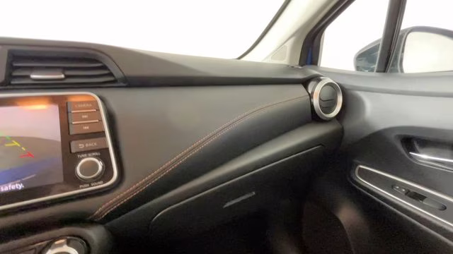 2021 Electric Blue Metallic Nissan Versa 1.6 SR FWD Sedan