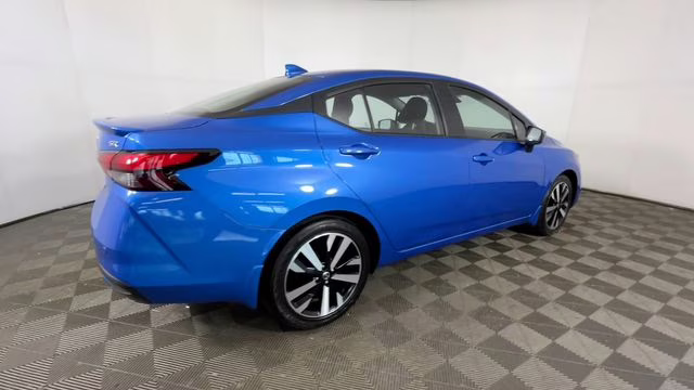 2021 Electric Blue Metallic Nissan Versa 1.6 SR FWD Sedan