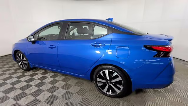 2021 Electric Blue Metallic Nissan Versa 1.6 SR FWD Sedan