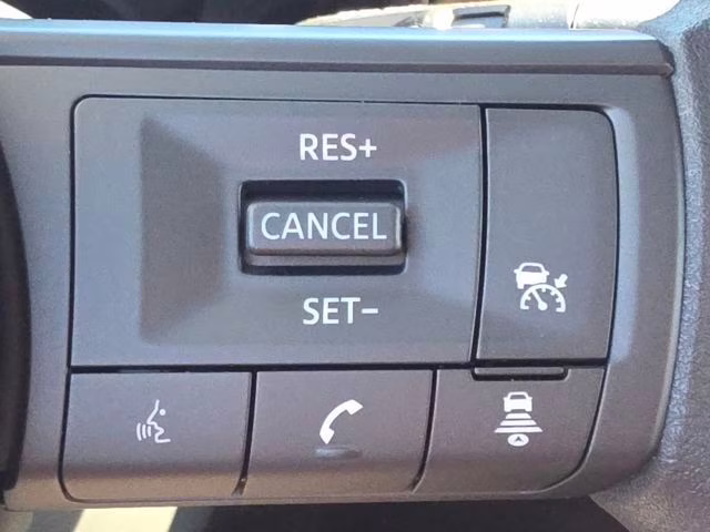 2026 Aspen White Tricoat Nissan Kicks SV FWD SUV