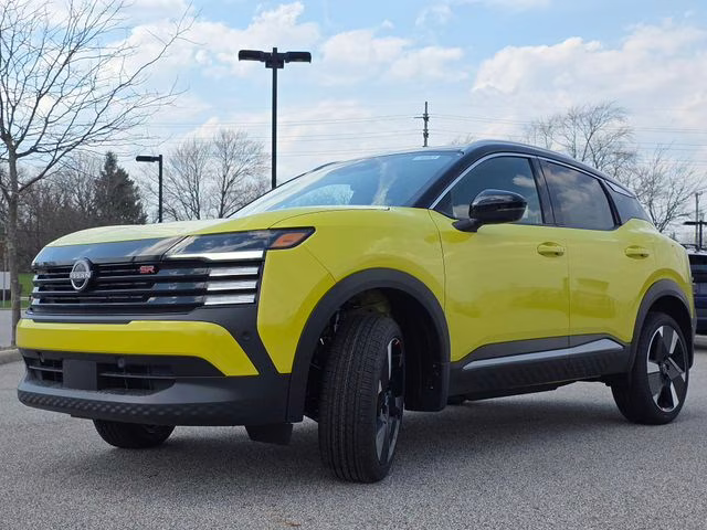 2026 Yuzu Yellow/Super Black Nissan Kicks SR FWD SUV
