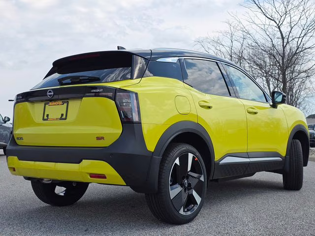 2026 Yuzu Yellow/Super Black Nissan Kicks SR FWD SUV