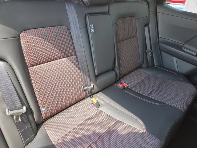 2026 Yuzu Yellow/Super Black Nissan Kicks SR FWD SUV