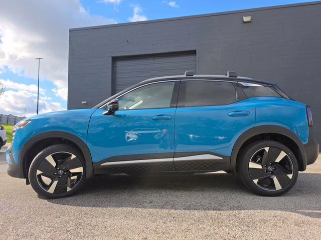 2026 Arctic Ice Blue/Black Nissan Kicks SR AWD SUV