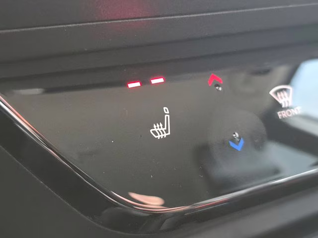 2026 Arctic Ice Blue/Black Nissan Kicks SR AWD SUV