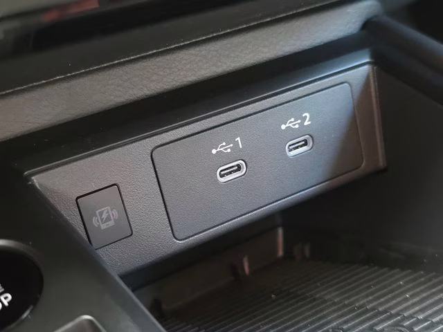 2026 Arctic Ice Blue/Black Nissan Kicks SR AWD SUV