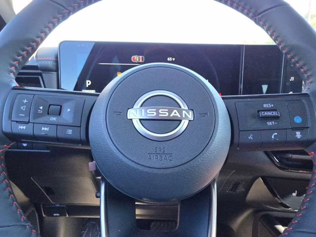 2026 Aspen White/Super Black Nissan Kicks SR AWD SUV