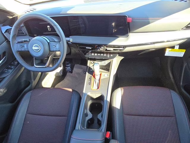 2026 Aspen White/Super Black Nissan Kicks SR AWD SUV