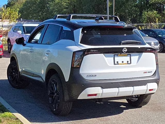 2026 Aspen White/Super Black Nissan Kicks SR AWD SUV