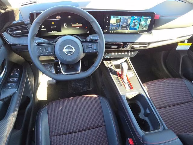 2026 Aspen White/Super Black Nissan Kicks SR AWD SUV