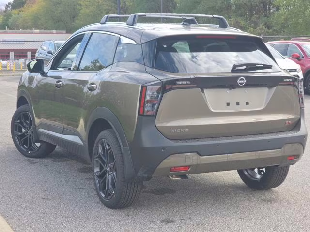 2026 Canyon Bronze Metallic Nissan Kicks SR FWD SUV