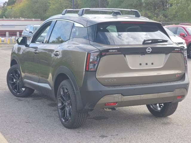 2026 Canyon Bronze Metallic Nissan Kicks SR FWD SUV