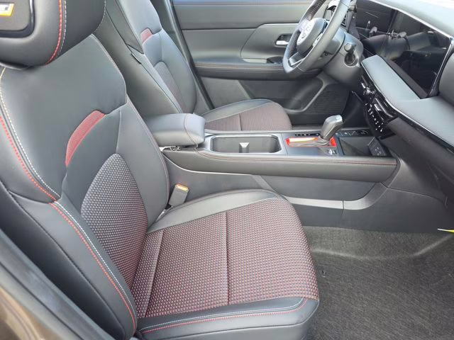 2026 Canyon Bronze Metallic Nissan Kicks SR FWD SUV