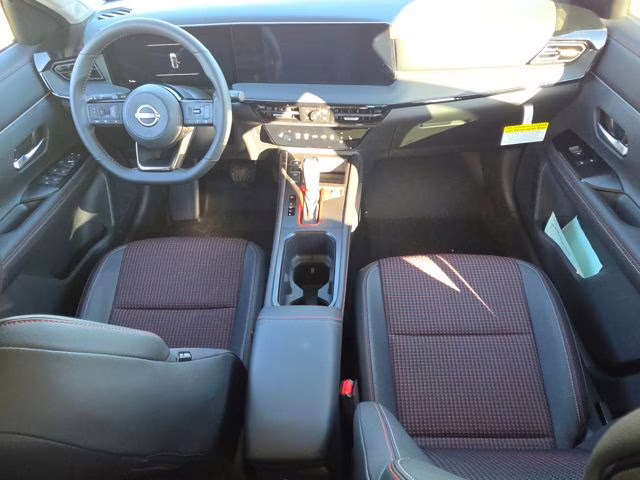 2026 Aspen White Tricoat Nissan Kicks SR FWD SUV