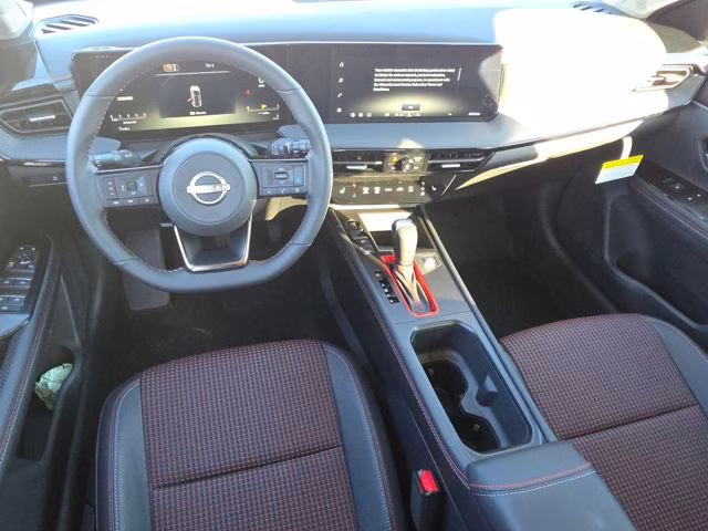 2026 Aspen White Tricoat Nissan Kicks SR FWD SUV