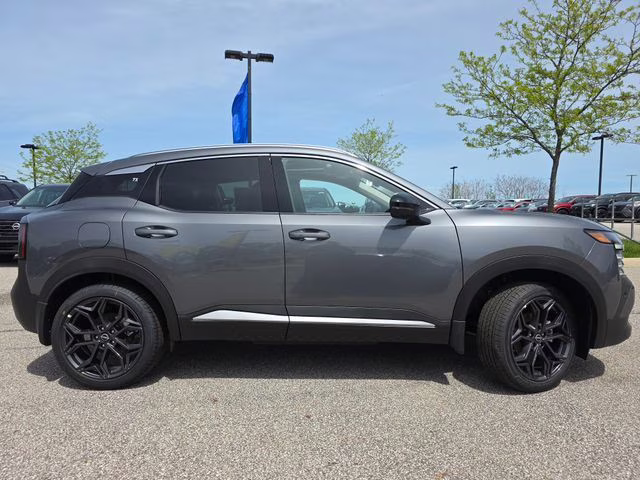 2026 Gun Metallic Nissan Kicks SR AWD SUV