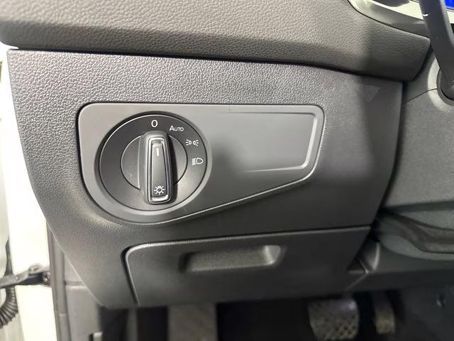 2022 Pure White Volkswagen Tiguan 2.0T SE FWD SUV
