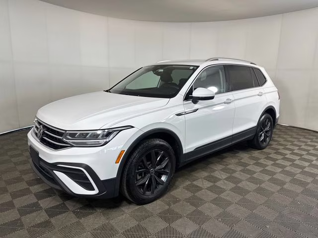 2022 Pure White Volkswagen Tiguan 2.0T SE FWD SUV