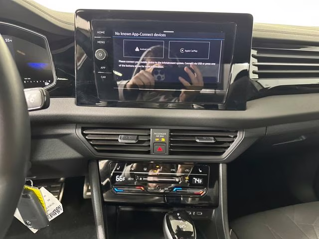 2025 Pure White Volkswagen Jetta 1.5T Sport FWD Sedan