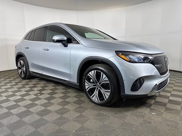 2023 Cirrus Silver Metallic Mercedes-Benz EQE 350+ SUV RWD SUV