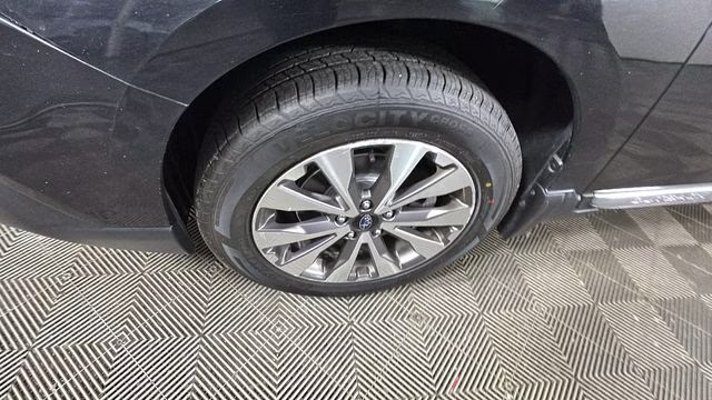 2019 Crystal Black Silica Subaru Outback 3.6R AWD SUV