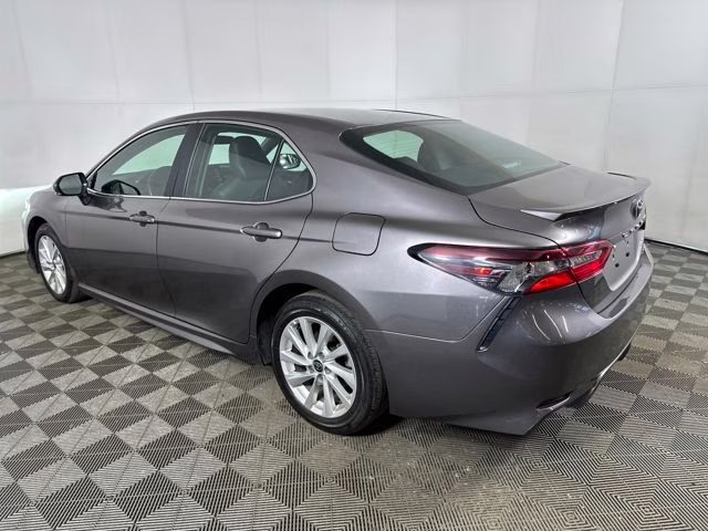 2024 Predawn Gray Mica Toyota Camry SE FWD Sedan
