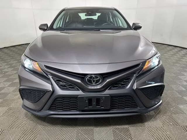 2024 Predawn Gray Mica Toyota Camry SE FWD Sedan