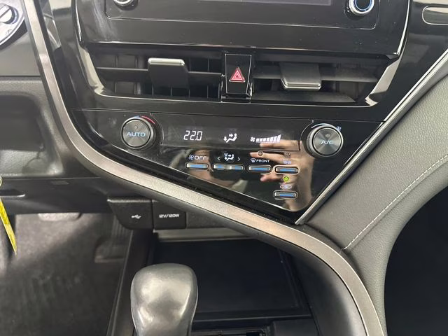 2024 Predawn Gray Mica Toyota Camry SE FWD Sedan