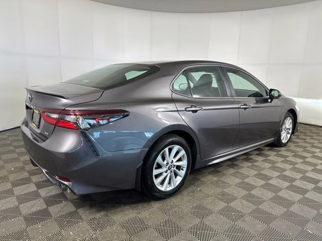 2024 Predawn Gray Mica Toyota Camry SE FWD Sedan