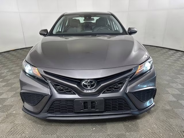 2024 Predawn Gray Mica Toyota Camry SE FWD Sedan