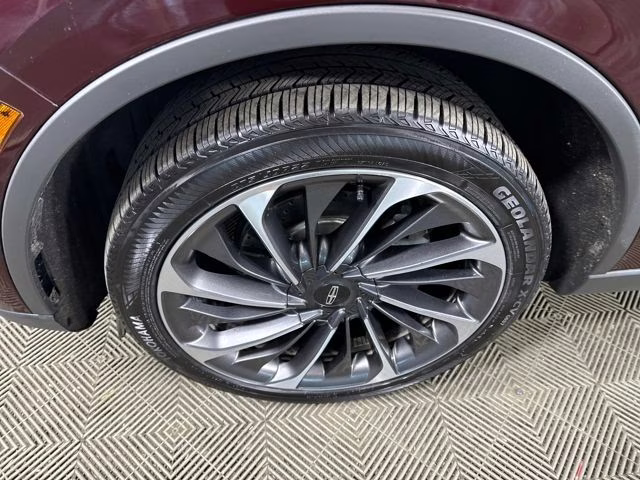 2020 Burgundy Velvet Metallic Tinted Clearcoat Lincoln Aviator Reserve AWD SUV