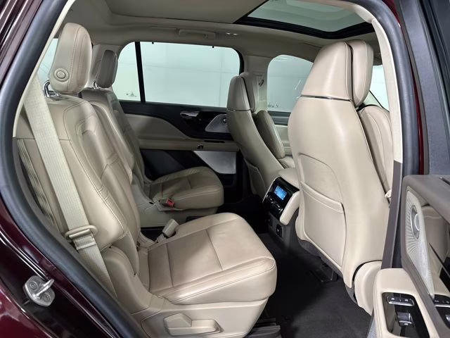2020 Burgundy Velvet Metallic Tinted Clearcoat Lincoln Aviator Reserve AWD SUV